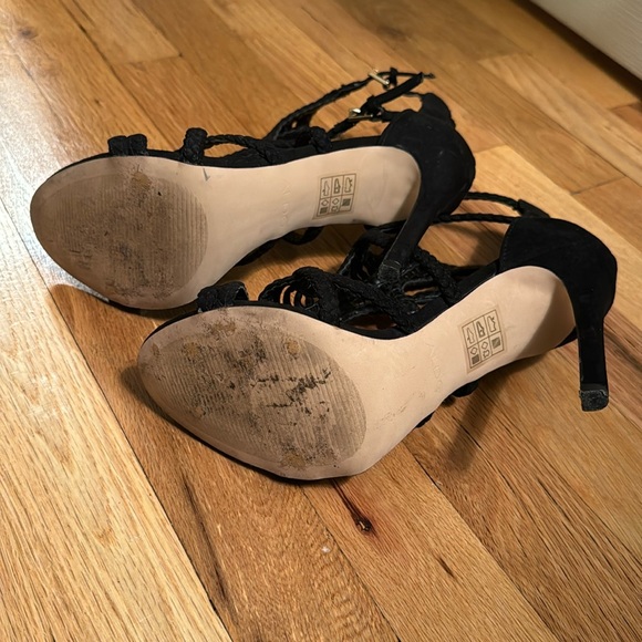 Black Aldo heels in great condition - Picture 7 of 7